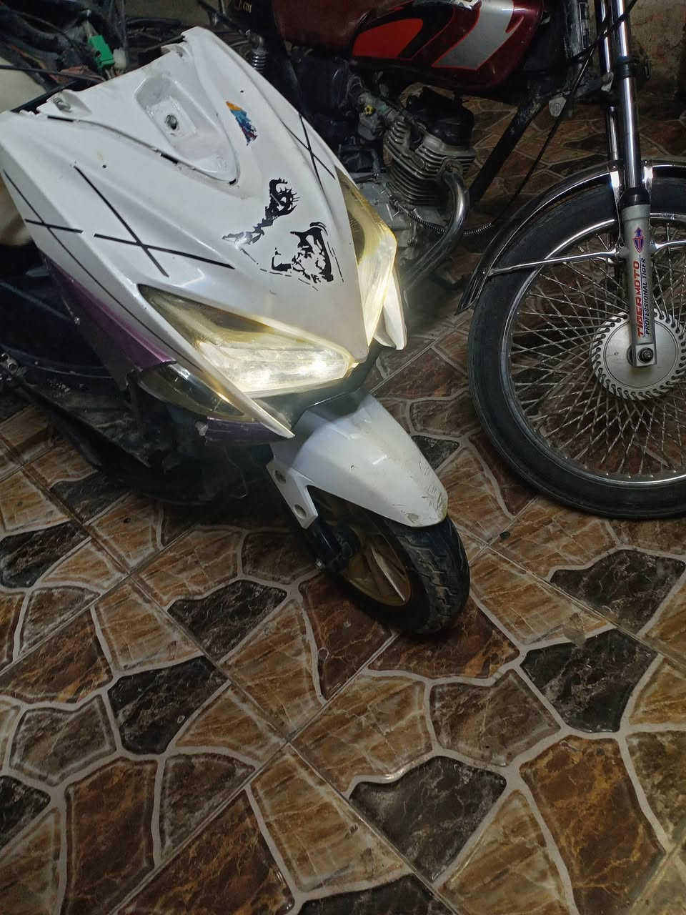 السلام عليكم ماكس fs بومة موديل 2021 كهربائيات كامل شغال لايت عالي ناصي هورن ودشبول 7 الوان باتري جديد بيها عطل السلف الدشلي مالته ماكوله السنون مالته ويراد تبديل قبق مال هندر كامل هوه وقراضه للبيع قيم واخذ او مراوس بماكس مضلع بدون فرق او فرق تصليح مكاني كركوك واحد حزيران فقط واتساب *********** ماكو اتصال فقط واتساب
