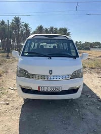 جمبي h1  موديل 2014 بسمي  كفالة عامة من الصبغ بيها بارد قليل بالجنطة و...