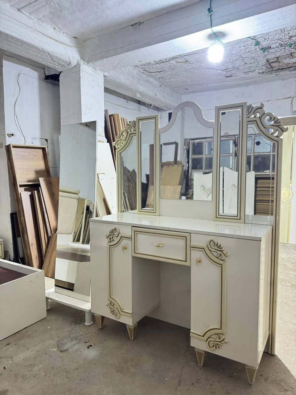 مزاد البركة لبيع الأثاث المنزلي

غرفة نوم تركي نفرين 6 قطع السعر 475 الف وبيه مجال 

العنوان الفلوجة حي الضباط مقابل جامع المدلل متواجدين من الساعه ال ١٠ صباحاً الى ١٠ مساءً

*********** واتساب واتصال 

*********** واتس آب فقط 

0774 143 1229 اتصال فقط
