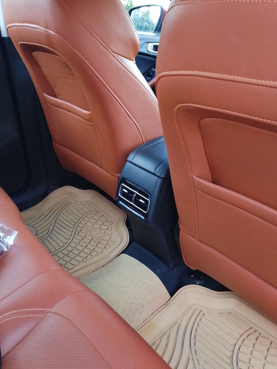 السلام عليكم سيارة للبيع تيكو 7 سفن موديل 2020 سيارة مكفولة فول مواصفات 4كامرات دوارة+ارباكات+حساسات+شاشه+تبريد قطعتين. حداديه واحد على واحد.
السعر 135 وبيه مجال لشراي 
***********
