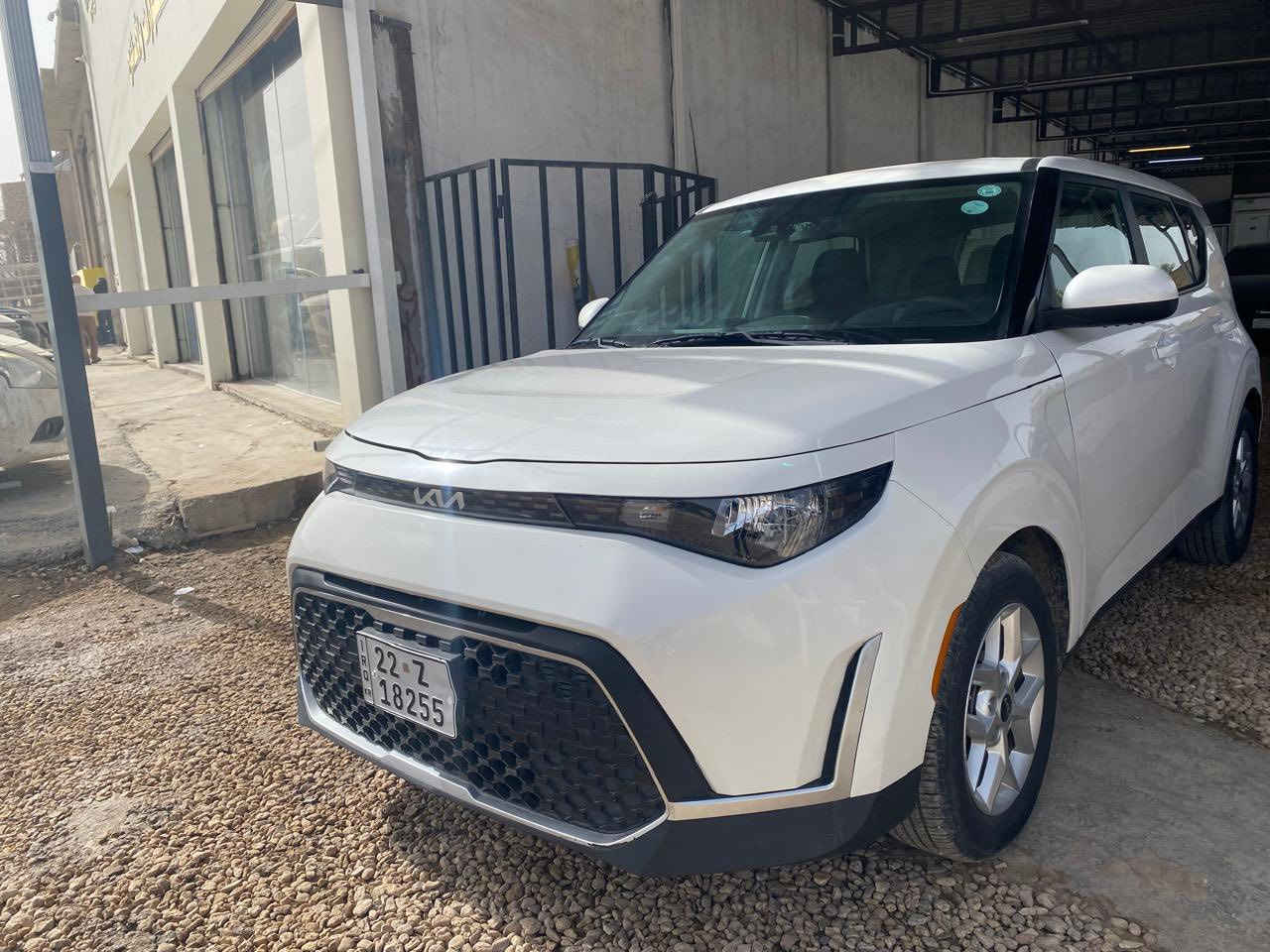 سلام عليكم
صول موديل 2023 

وارد امريكي صور حادثها موضحة يمكم 

الضرر فقط جاملغ ربع بارد حتى الدعامية نفسها 

والباقي كفالة من صبغ وبارد وتبديل وشخط 

كير مكينة حدادية تبريد كفالة 

رقم اربيل تحويل او وكالة 

مواصفات فول عدا البصمة والفتحة 

ماشية 13الف كيلوا اخت الزيروا 

ويل كروم سبير منازل 

مكان السيارة بابل المركز 

السعر ب160وبيها مجال للشراي 

للاتصال *********** 

اعتذر عن المراوس بيع فقط
