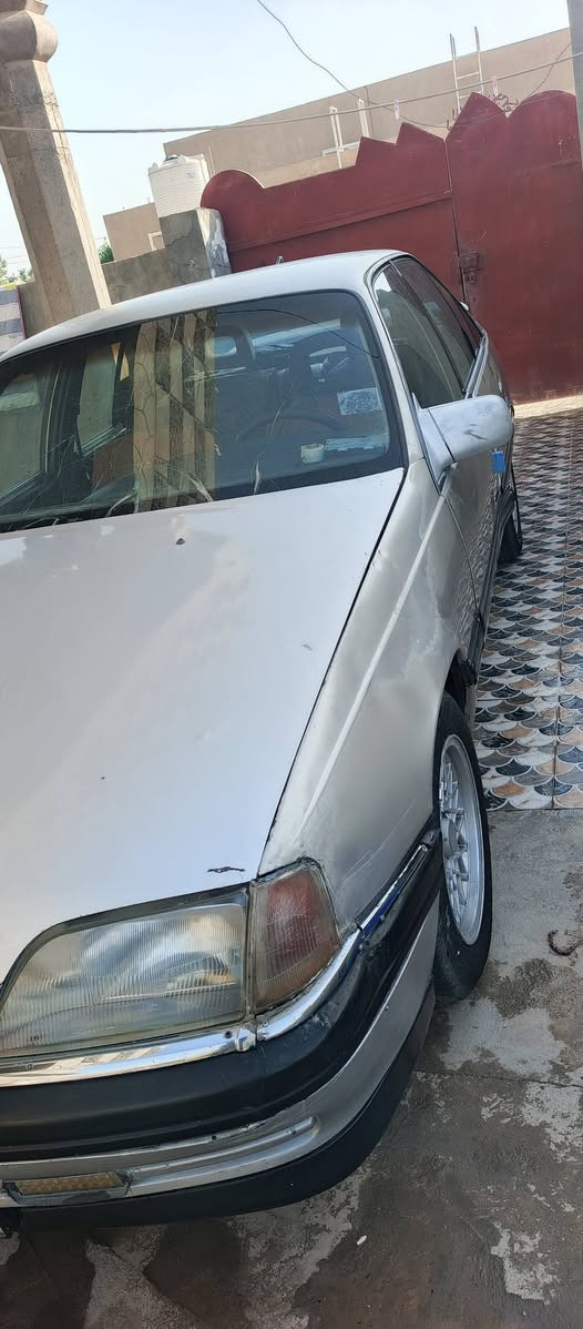 أوبل 93
رقم واسط 
مشروع وطني 
كير عادي مكفول 
مكينه 2000 مكفول 
كهربائات شغله كله 
باقي شوفت عينك 
شرط تراي 180

22 ورقه 
***********
