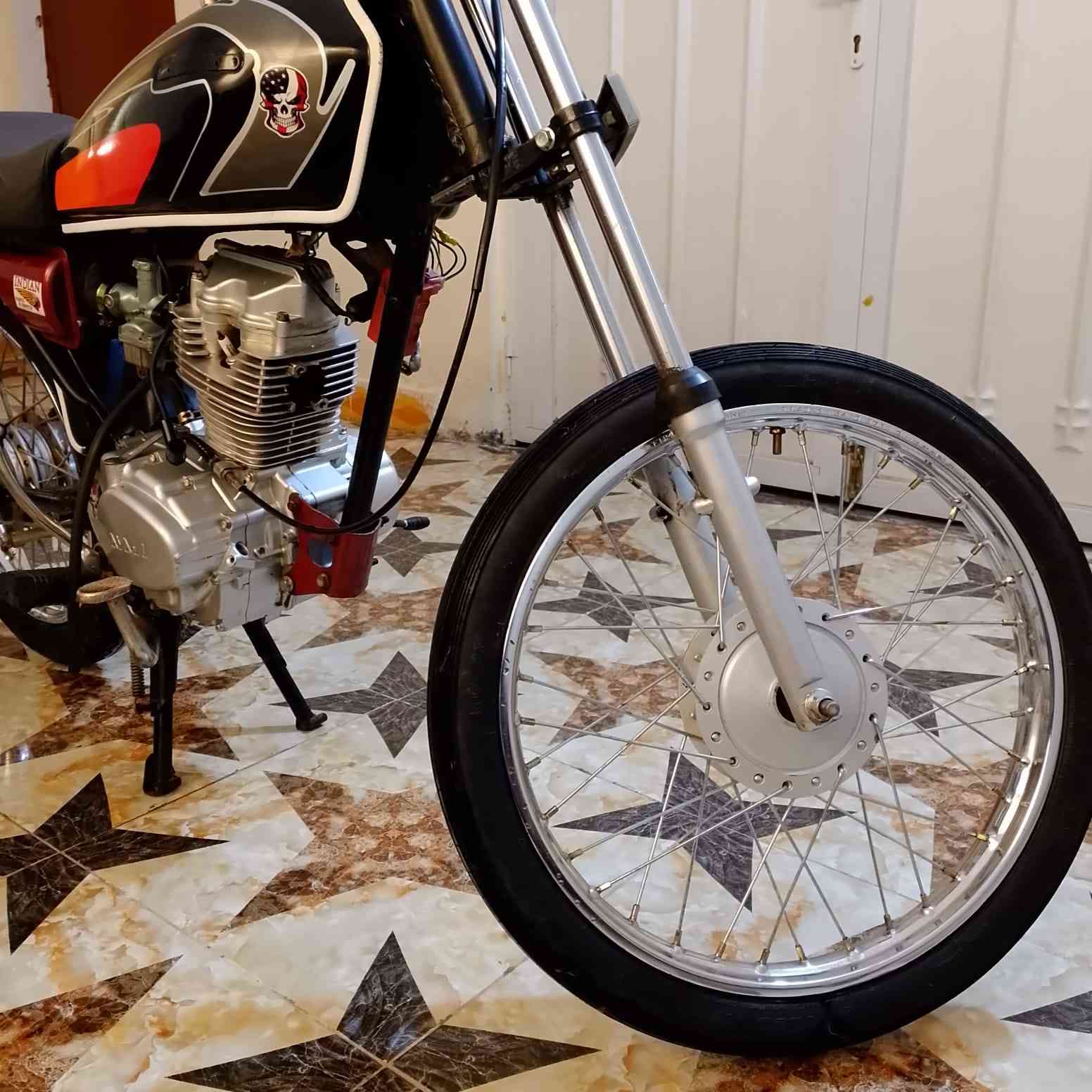 سلام عليكم دراجه نامه شلامجه 2024 للبيع وراق ماكو مكفوله من السرقه دراجه مفتوحه مراه وحده السعر 400 وبيهه مجال المكان ديالئ الخالص الرقم ***********
