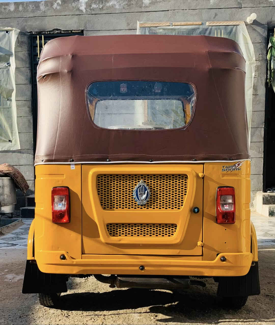 السلام عليكم تكتك موديل 23زيرو اوراق تحويل وصل خالد وصادق مكان بابل الهاشميه تكتك كفاله عامه ***********
