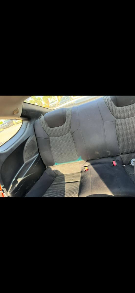 السلام عليكم بيع او مراوس جنسس كوبي ٢٠١١ مكينه ٢٠٠٠ تيربو كير محرك مكفولات كهربائيات كلها شغاله تبريد نقص غاز
تايرات جدد باتري جديد صدرها ٧٠ بلميه 
رقم سليمانيه مميز تريد تحويل تريد وكاله 
سنويه ل ٢٩ 
مكاني بابل الابراهيميه الدبله 
سعرها ٧٨ بيها مجال قليل 
واذا عندك مراوس نزل شعندك 
*********** واتساب فقط
