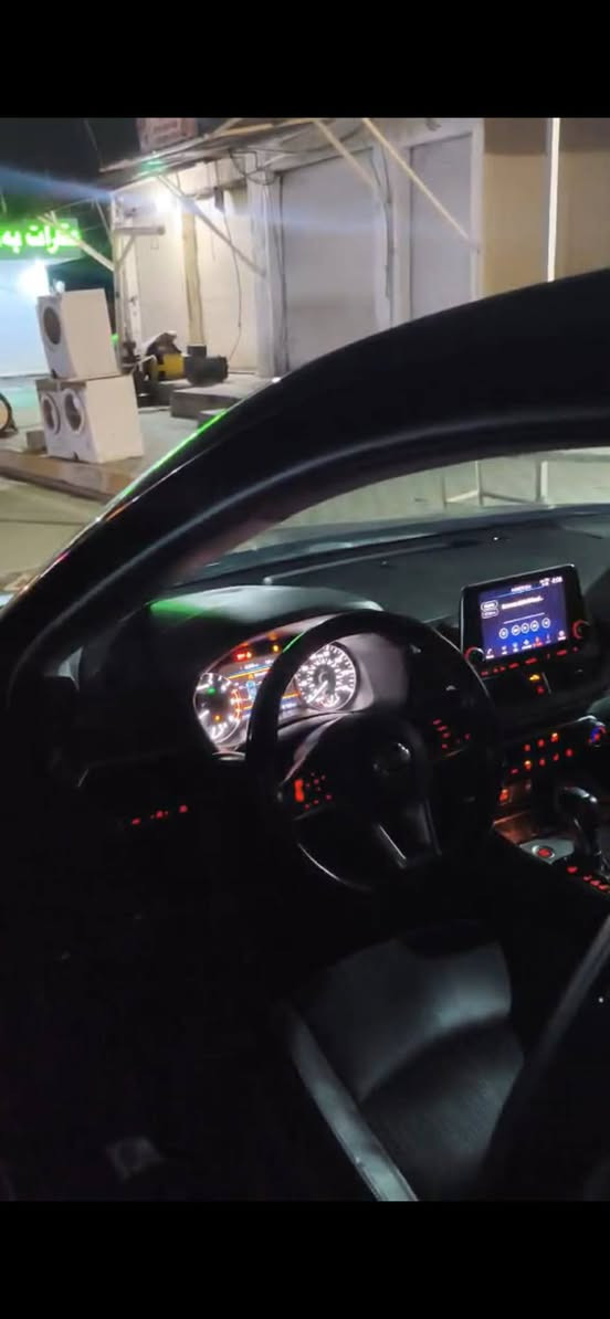 نیسان ئاڵتیما مۆدێل 2019 مواسەفات s رەنگی رەش
یەک پارچە سبوخی هەیە بەس بۆنیت بێ بەدەنە بێ شانسی بەشەرت ناوی نەگرتووبێت  بێ ئێرباگ 
بەڵام کەمێک ساردی هەیە 

ژمارەکەمان 
***********
وەست ئابیشە شمشمل, السليمانية
