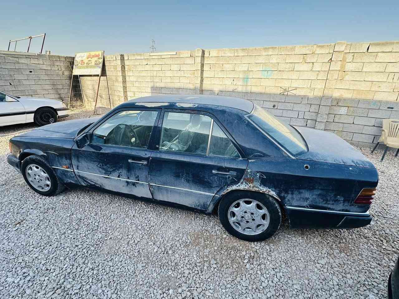 مارسدس. مؤديل 1991. بيبي شبح رقم بصره انكليزي سنويه 2030 باسمي. تحويل مباشر
السياره جاهزه من كلشي غرفه جديده مكينه جديده تبريد شغال 

السياره يرادلها صبغ فقط كلشي متحتاج غير الصبغ عارضه للبيع ولمراوس  حسب القناعه  السعر 43 وبيه مجال بصيط. 

للاتصل ***********. مكان السياره الديوانيه قضاء غماس  تفاصيل اكثر بالفيديو
