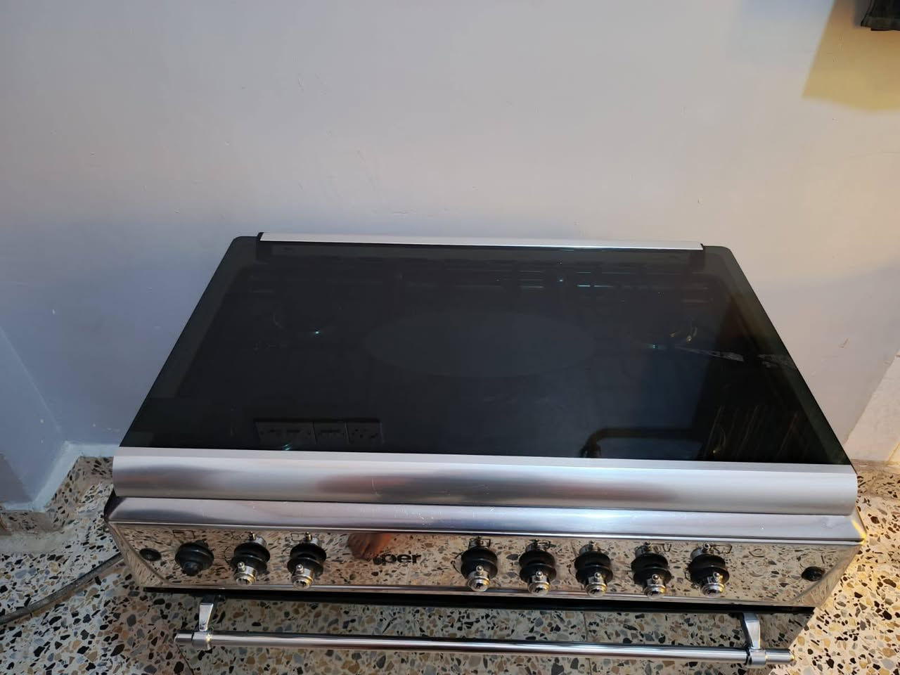 طباخ مصري البيع نارته تخبل مثل ما واضح بل تصوير  شغال فوك جوه عنواني رمادي حصيبه الشرقيه هـ‏‪***********‬‏
