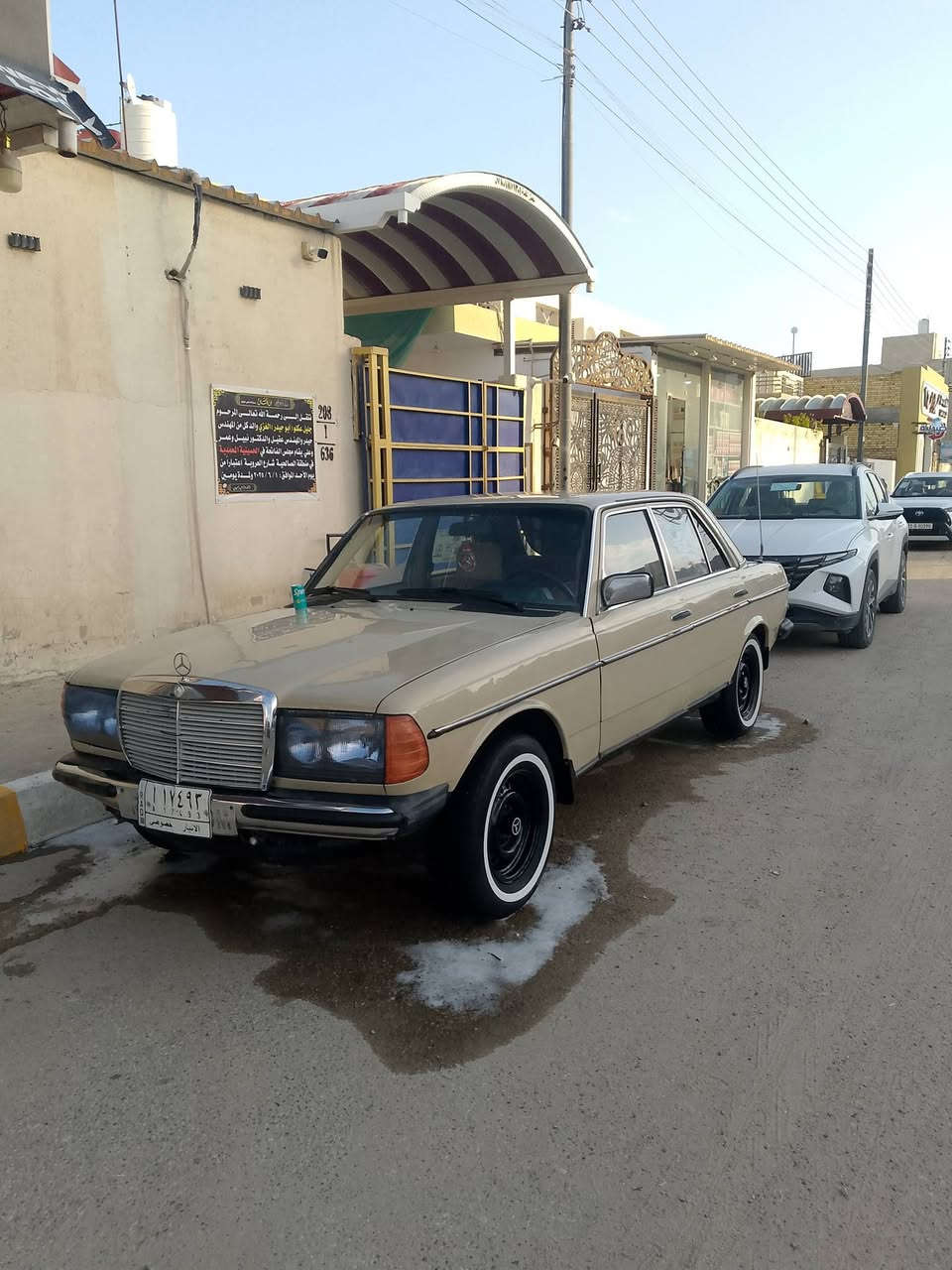 سلام عليكم للبيع مارسدس ابو جحيل 230جاهزه حدايه امامي خلفي جديد مكينه اثنين ونص تبريد ثلج  سياره جاهزه مصبوغه جماليه بدون ضربه تحويل مباشر السعر60الستفسار ***********

