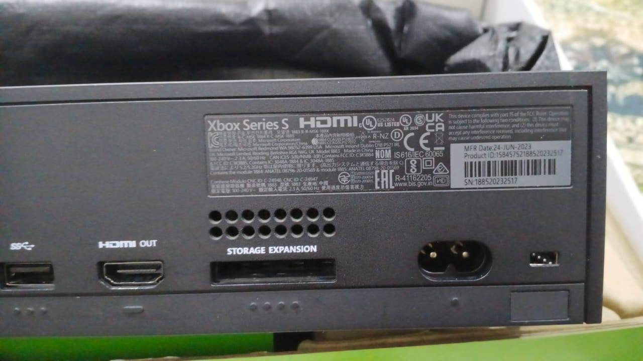 متوفر اكس بوكس سيريس اس ذاكره واحد تيرا  السعره ٤٨٦ الف
الجهاز اصدار 23 غير مفتوح لوك نظيف 
 فقط جوستك واحد الجوستك مصلح بس شغال طبيعي
متوفر توصيل لكل مدن العراق
شاشه كيمنك


**إذا كنت صاحب هذا الإعلان وتريد حذفه لأي سبب، رجاءا أرسل رسالة إلى الدعم الفني**