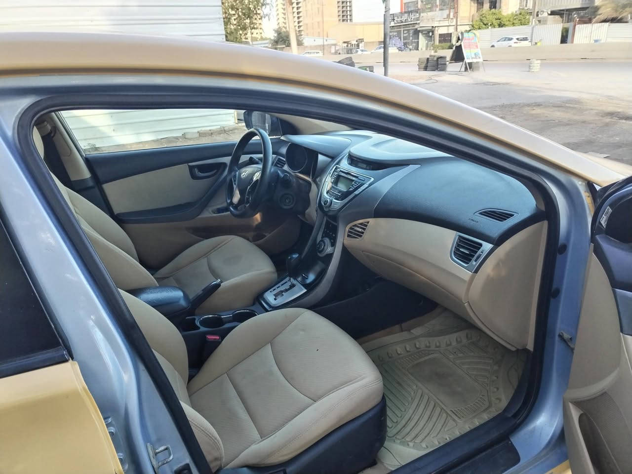 السلام عليكم الانترا مكينه 2000 جديده كير اوتماتيك بلادي حادث قبق الجنطه مكفوله شواصي مصفره تحويل مباشر سعر ٨٣ مكاني بغداد الزعفرانيه ***********
