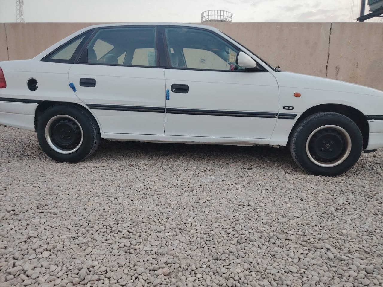 السلام عليكم
اوبل استرا موديل 93 نضيفه كامله بدون حادث بدون صبغ تخم اربعه تاير جديد صدر جديد باتري جديد كهربائيات كله شغاله سنويه جديدي باسمي اني تريد وكاله تريد تحويل دفتر بانزين بيها تدفه تبريد گير اوتوماتيك المكان كركوك داقوق ***********.   ***********
