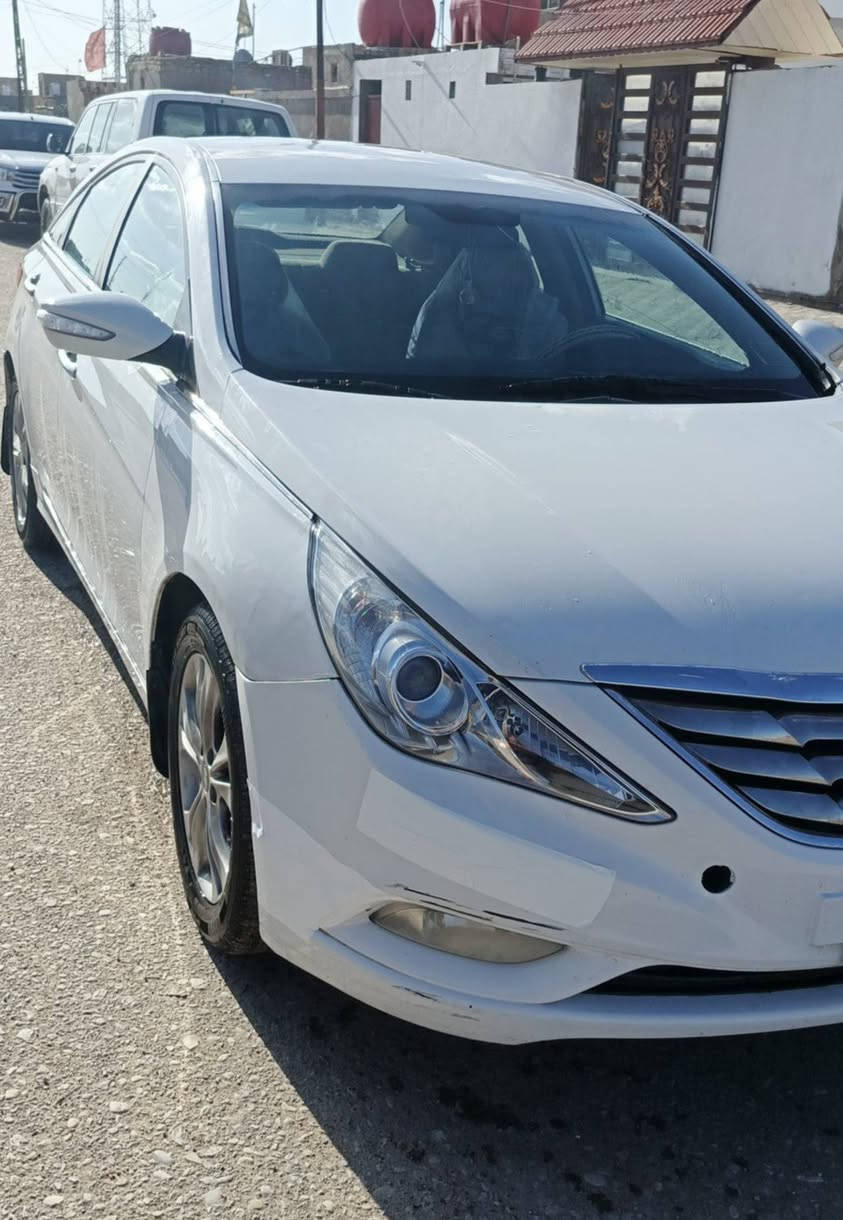 السلام عليكم
للبيع سوناتا 2013 خليجي
رقم نجف 
مواصفات المعروفه 
قطعتين تبريد 
مرايات شفط 
محرك 2400 دوش
حساسات خلفيه 
شفتات كير بالستيرن 
وباقي المواصفات المعروفه السعر 118 وبيه مجال 
لاتتصل قبل ماشوف السونار موجود ويه الصور 
المكان / السماوه قضاء الخضر / ***********
