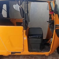 تي في اس 21مكفوله من الصبغ والحادث ما عدا هاي الضربه الزغيره يم البك ل...