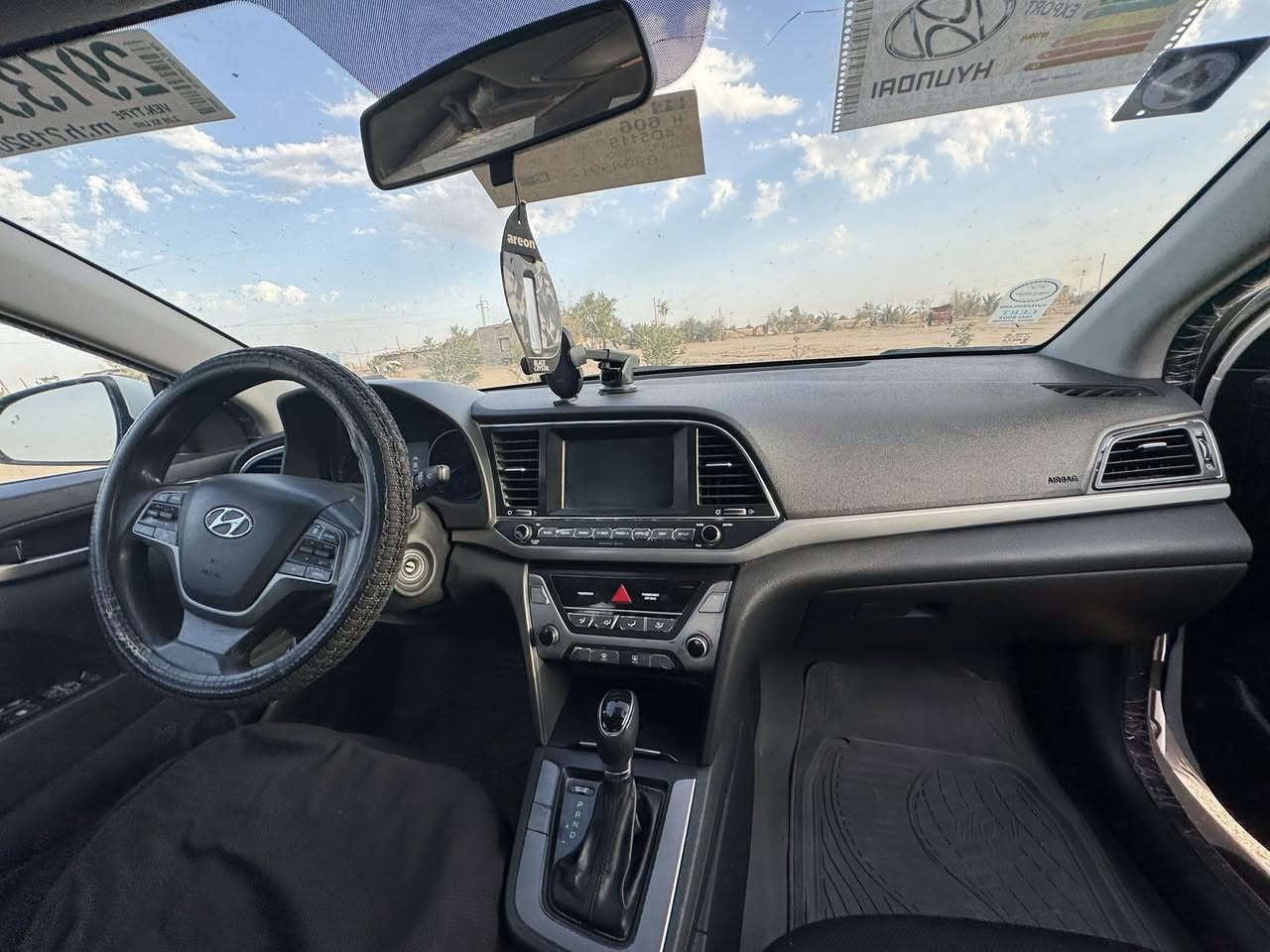 سلام عليكم النترا 2018 وارد امريكي ضرار باب خلفي  فقط باقي كفاله بيه اماكن جراد باسمي تحويل مباشر مكان السياره البصره الزبير الاتصال *********** سعر 128$ بيه مجال قليل  تخم تاير جديد تبريد ثلج مانقصه شي سياره ….
