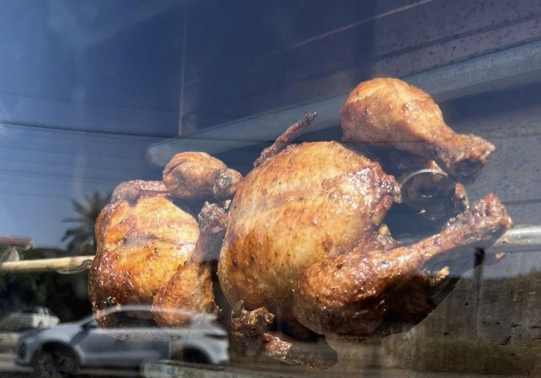 على بركة الله وبمناسبة قدوم شهر رمضان المبارك نعلن افتتاح مطعم دجاج سفري دجاج عراقي من شركة البوادي. 
دجاجة مشوية مع الرز والمرق. حي الجهاد / محلات مدينة العاب حي الجهاد/ مجاور محل علي الياقوت


**إذا كنت صاحب هذا الإعلان وتريد حذفه لأي سبب، رجاءا أرسل رسالة إلى الدعم الفني**