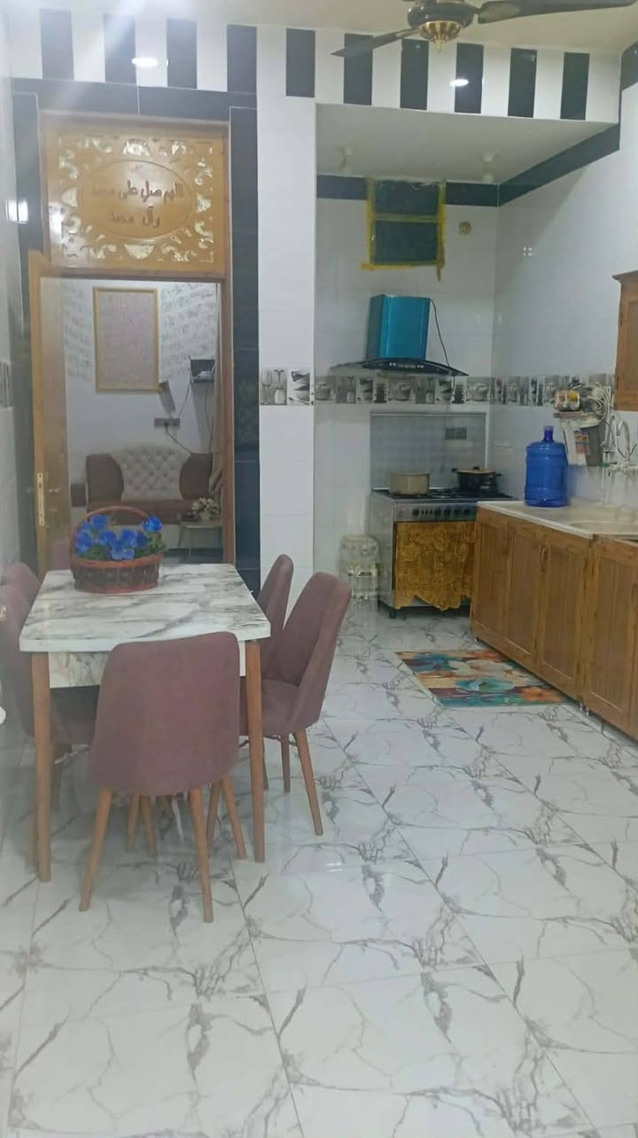 سلام عليكم بيت للبيع طابو صرف بسمي مساحه 150مكان البيت حي الزهراء وره مدرسه جبل عامل بناء جديد كلشي موضح بل فيديو الاستفسار على الرقم ***********اخوان اتصال فقط مكلف بل نشر
