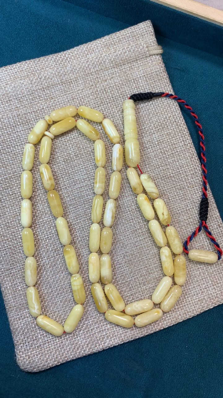 السلام عليكم 
مسبحة  من الكهرب الكلنگرادي الشجري كهرب حر طبيعي مكفول 100% گصة كبسولية  الوزن 23.60 غرام عدد الحبات 45 حبة قياس الحبة 7 / 17.5 ملم توصيل متوفر بغداد وكافة المحافظات السعر خاص رجاءاً 🤍


**إذا كنت صاحب هذا الإعلان وتريد حذفه لأي سبب، رجاءا أرسل رسالة إلى الدعم الفني**