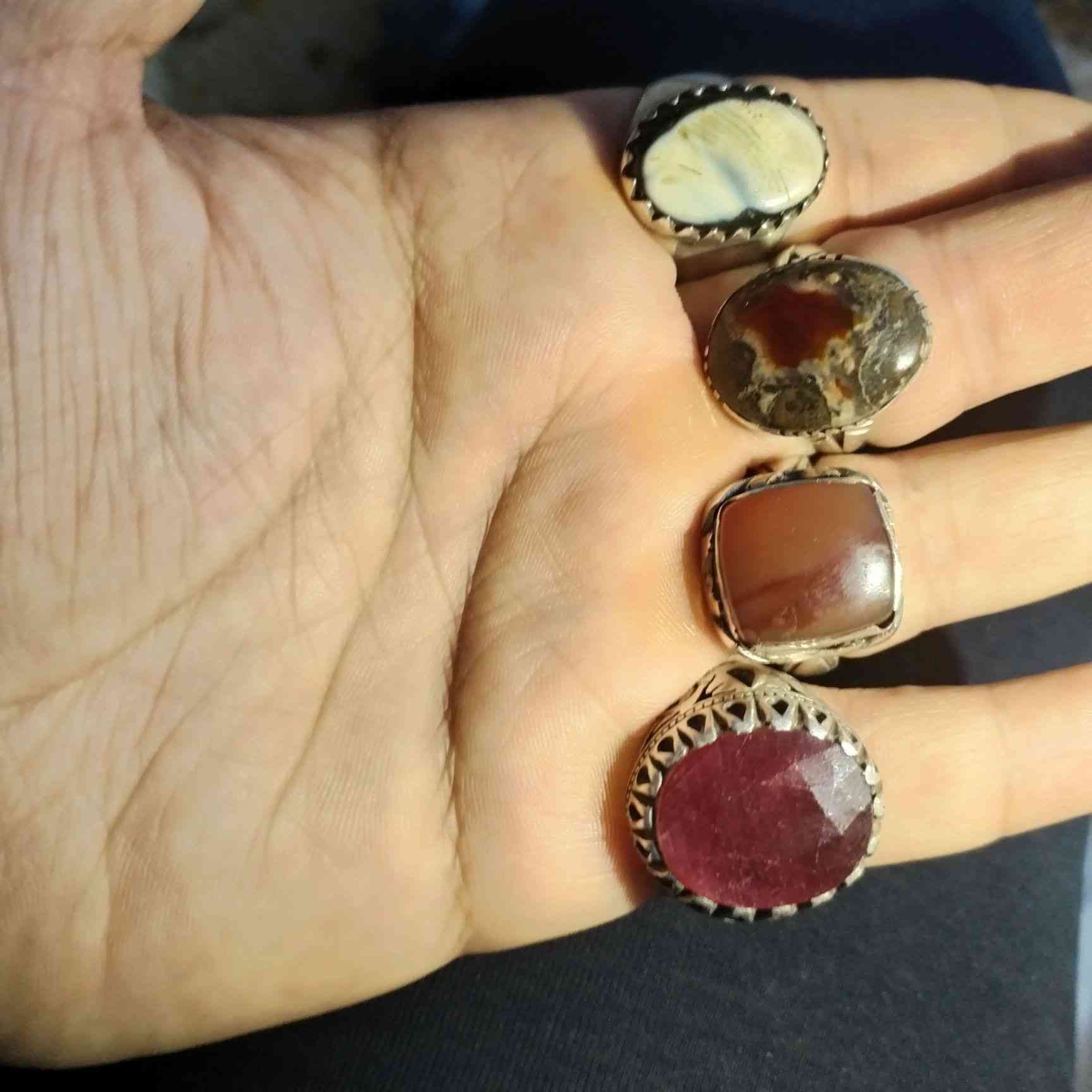 شلعه ضخمه انتيكه مرتبه وثكيله ٢٥٠


**إذا كنت صاحب هذا الإعلان وتريد حذفه لأي سبب، رجاءا أرسل رسالة إلى الدعم الفني**