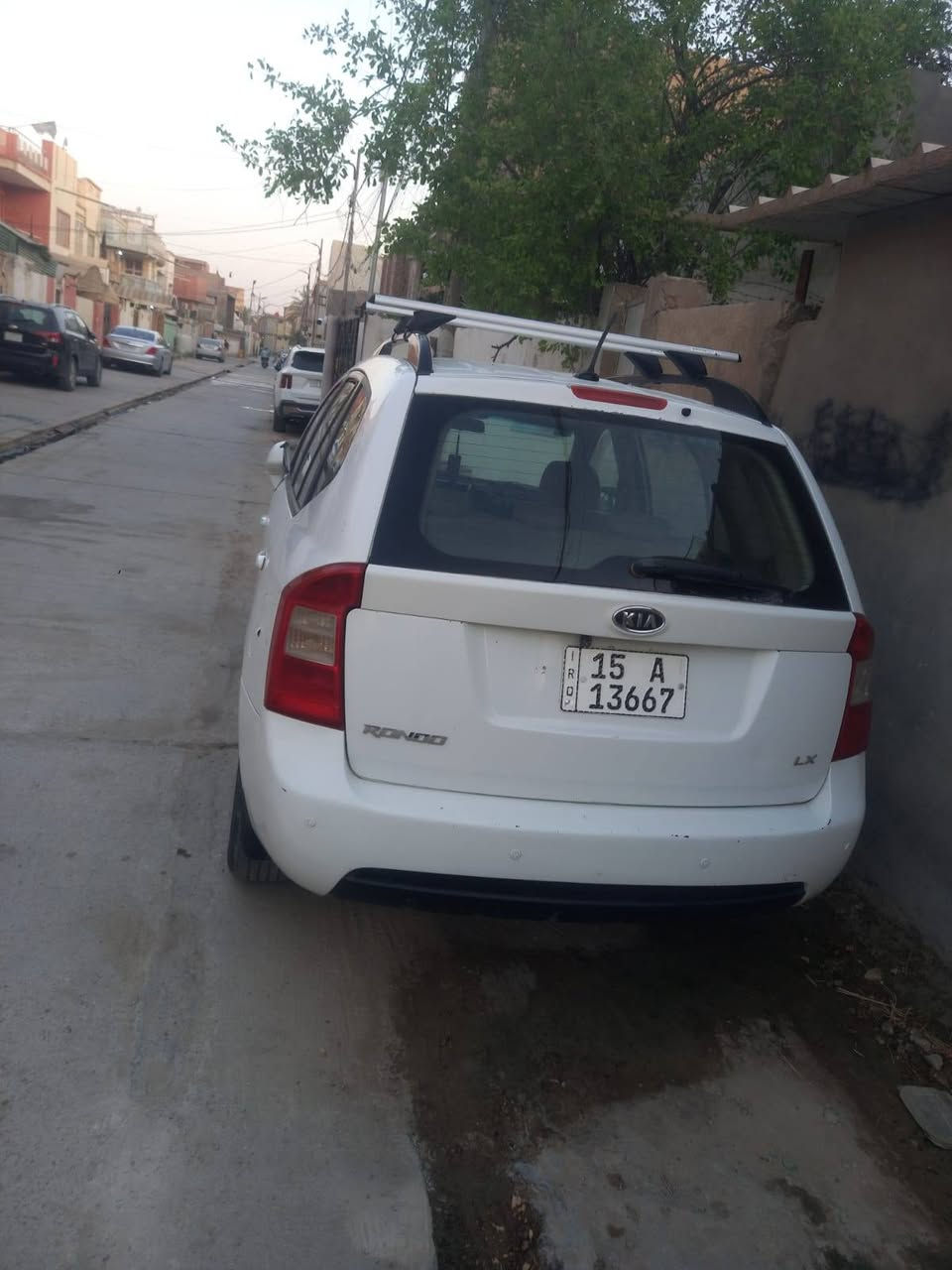 كيه راندو 2009وارد امريكي ضررها بنيد وجاملغ بارد
صور سونار موجود 
محرك 4سلندر 2400دوش 
العنوان بابل المسيب 
سعر 105وبيهة مجال 
للاستفسار ***********
