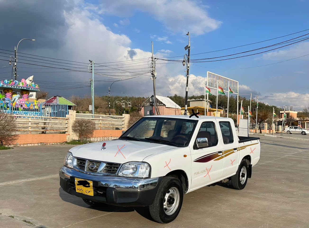 نیسان ٢٠٠٩ 
بەشەرتی گیرو مە کینە و اکسل
سە یارەکە لای سایەق بۆیاغ
سەقفی بۆیاغ 
لە وینە کاندا دیاریم کردووە زەربم لیداوە
سە یارە کە رەقەم سلیمانی سە نە وی تازە بە سەر چووە
٤ تایە لۆک 
نمونە لە جوانی 
مالی دۆستە 
پاشو پیش کە بس 
***********
*********** بشدار, السليمانية
