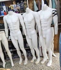 مجسم للبيع ثلاث قطع نضافة كما موضح بلصورة سعر القطعة ١٥ الف وبيهم مجال...