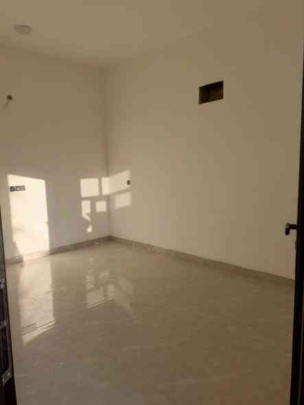 دار للإيجار في الرمادي شارع 60 قرب مستشفى الرازي .

يتكون الدار من غرف نوم عدد 3 وصالة و استقبال و مطبخ و مجموعة صحيات داخلية وخارجية.

بناء حديث .

كافة الخدمات متوفره من ماء وكهرباء وطنية و مولد.

#سعر الايجار 650 الف .

ـــــــــــــــــــــــــــــــــــــــــــــــــــــــ.

📍 للمزيد من التفاصيل يمكنكم زيارة مكتبنا:

مكتب شمس الرافدين  للعقار  – الرمادي / شارع 40 – قرب مرطبات دريم لاند.

📞 أرقام التواصل (واتساب متاح):

*********** ✅ عبدالغني الفراجي.

*********** ✅ عبدالغني الفراجي.

*********** (كــورك) ✅

⏰ متواجدون في المكتب على مدار أيام الأسبوع.

من الساعة 3 عصراً حتى الساعة 9 مساءً.

نرحب بكم دائماً لزيارتنا والاستفسار عن أي عقار يناسبكم.
