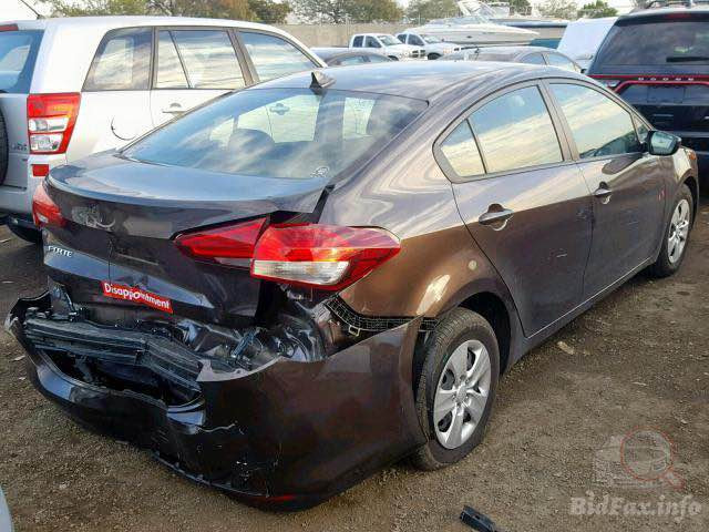 سلام للبيع كيا فورتي موديل 2018
واردامريكي صور الحادث بل منشور
بدون ايرباك سياره جاهزا من كلشي
مكينه و كير و صدر تبريد خيرمن الله
شاشه كبيره 
كامر دواره
بسمي
سعر 122وبي مجال 
*********** بغداد, العراق
