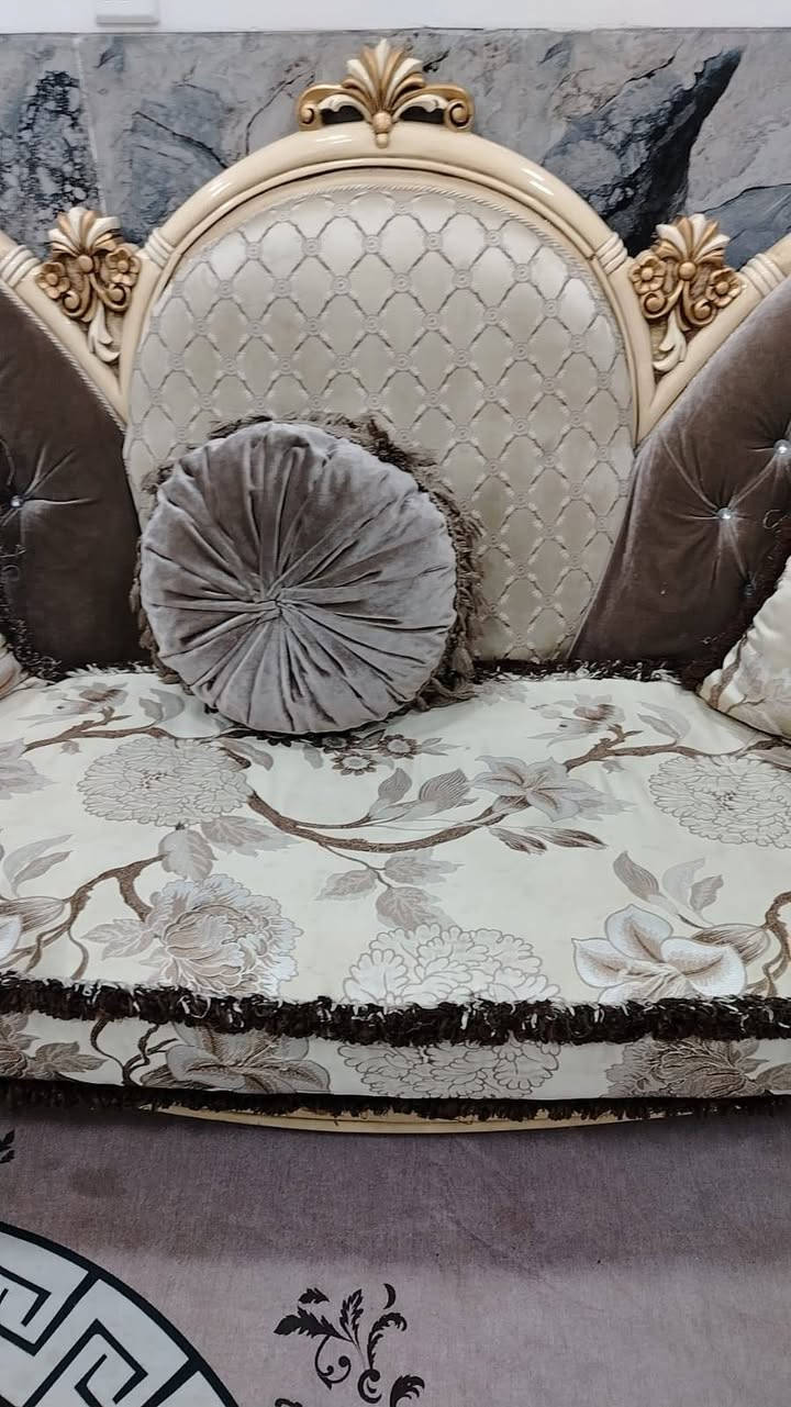 السلام عليكم 
تخم 10 مقاعد ملكي زان مصري 
مكاني الدورة 
السعر مليون و200


**إذا كنت صاحب هذا الإعلان وتريد حذفه لأي سبب، رجاءا أرسل رسالة إلى الدعم الفني**