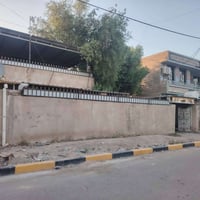 بيت للبيع في بغداد المحمودية حي الربيعي قريب على التله المساحه ٣٠٠ متر...