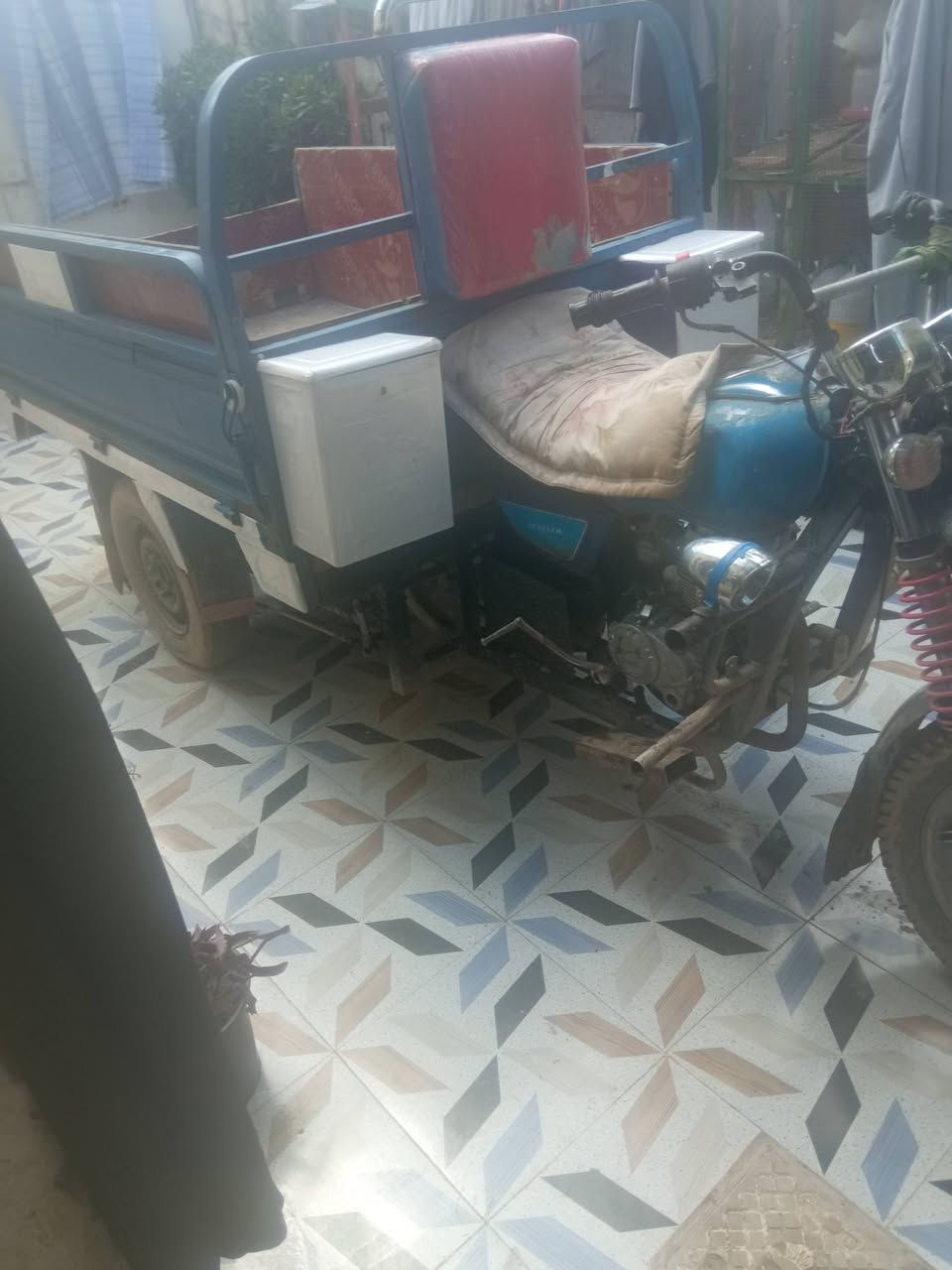 السلام عليكم عندي ستوت البيع 2016 محرك 2020سعر 1150بابل حي العسكري شارع 80


**إذا كنت صاحب هذا الإعلان وتريد حذفه لأي سبب، رجاءا أرسل رسالة إلى الدعم الفني**