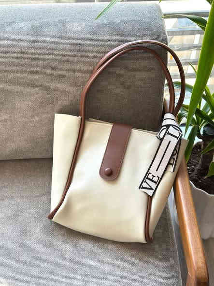 جنطة الترند😍🇹🇷
 
سعر - 15000 دينار 

الابعاد - ( 25 * 30 ) سم

WhatsApp -

***********

يوجد توصيل مجاني داخل كربلاء
