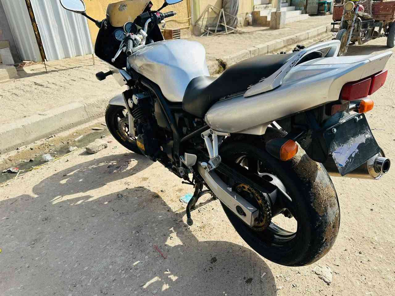 سلام عليكم شباب دراجه ياماهه 600كير مكينه كفاله عامه كهربايات كله شغله مكاني دوانيه السعر 14 وبيها مجال       اي ستفسار اتصل عله رقم ‏‪***********‬‏
