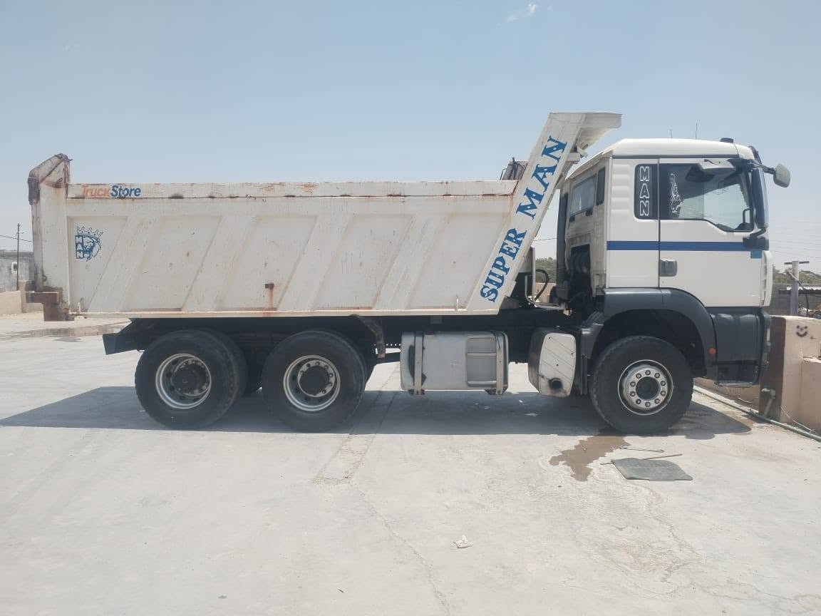 السلام عليكم
للبيع...
🚛 للبيع مان سكس موديل 2003 🚛

الموديل: 2003

الطول: 14 متر

الحجم: 410

رقم: السليمانية اصفر 

الحالة: مكفول وفحصه كامل

السيارة مرتبة وجاهزة للشغل مباشرة

للمهتمين والاستفسار  الاتصال.

***********
