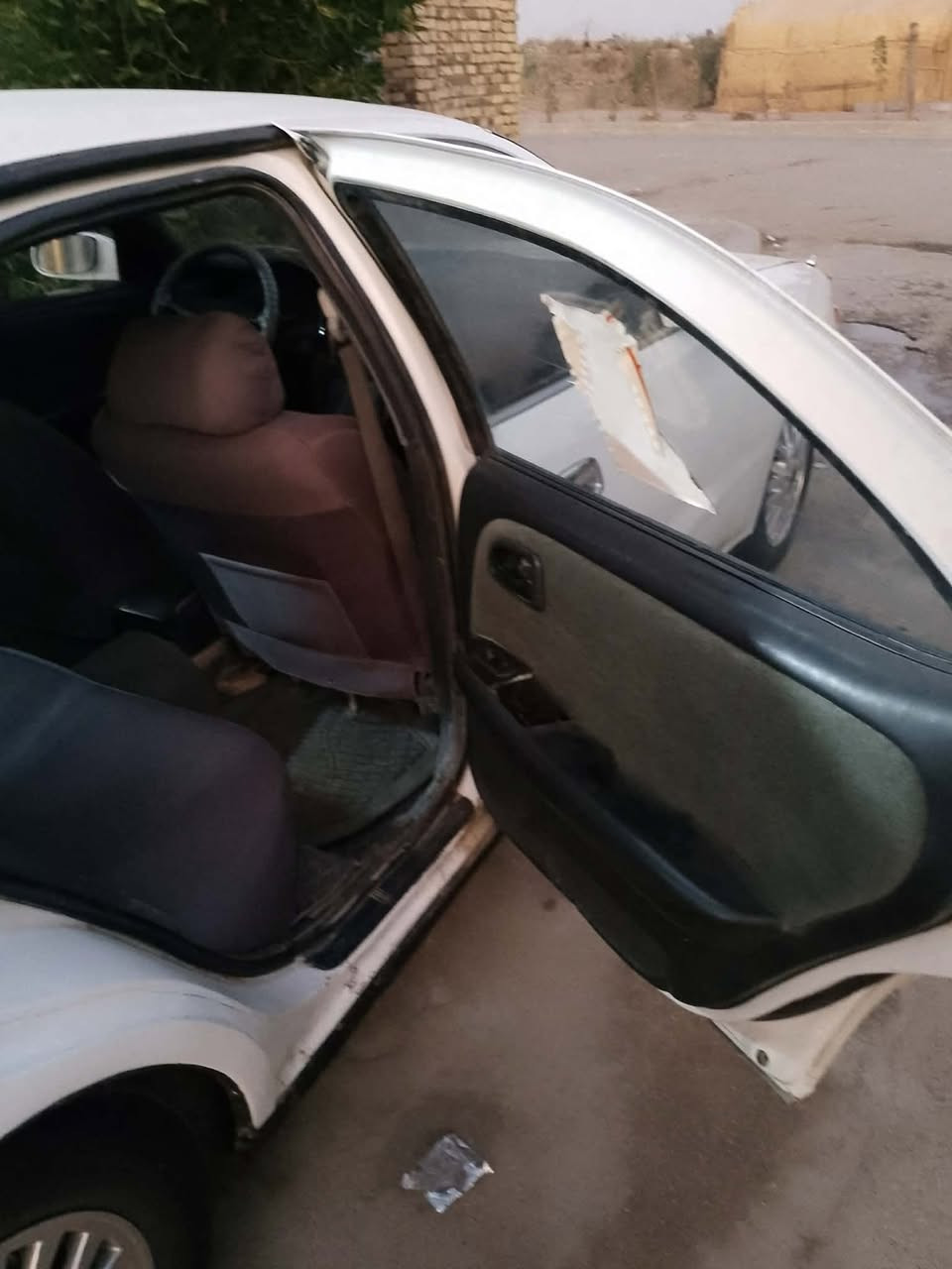 سلام عليكم سياره للبيع كرسته موديل 95 تخم تايرسياره نضيفه كير ومكينه ونجي مكفوله من كصه نقل جثه ولعيب شرعي مصبوغه جماليه غرفته جديده رقم سياره كربلاء  مشروع وطني  مكان العماره المجر الكبير  رقم الهاتف *********** وسعر 60 وبيهامجال
