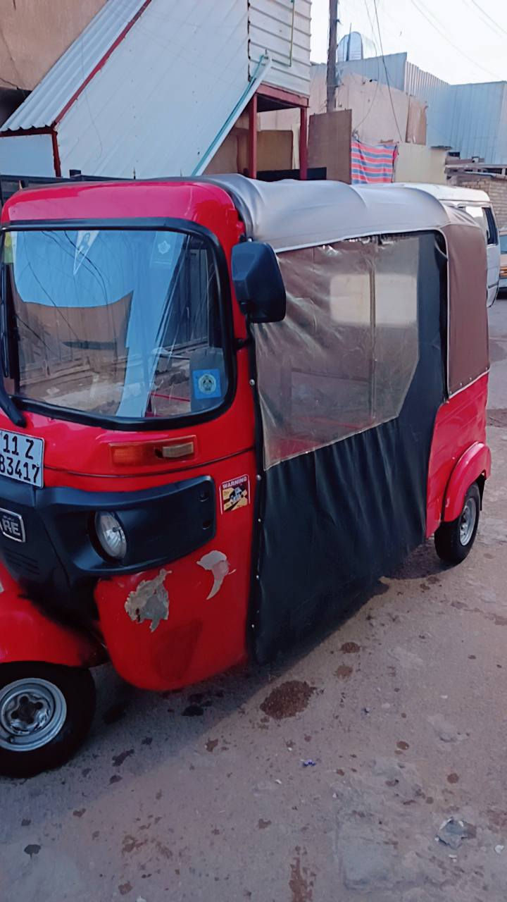 تكتك باجاج موديل 2017 شهر 4 للبيع مصبوغة عام الجمالية الصورة توضحك  كلشي مرقم كاملة مكملة 
ما نقصها اي شي السعر 5ملاين و300وبيهة مجال 
المكان البياع الشرطة الخامسة 
الرقم ***********
