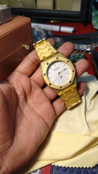 ساعة • جديد لوك