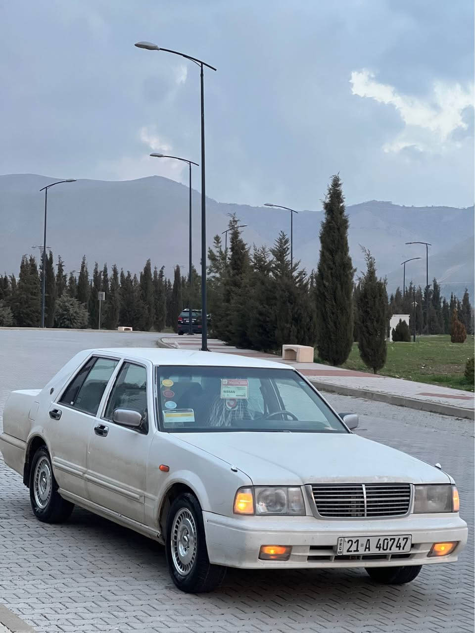 سدریک ٢٠٠١
رەقەم سلیمانی هەتا ٢٠٣٠تازەیە
تەحویلو خەرامە بەشەرت
سئ پارجەو نیوی بۆیاخە
گیرو مەکینە ئەکسل بەشەرت جرکەی تیا نیە
سەیارەی مالە پاک ماوەتەوە ٢٥٦هەزار رۆشتوە
تایەی تازەیە
رۆنی ٢ رۆزە گۆراوە
هەموو گیانی بیلادیە ماشەلا
مالی دۆستە هەر جرکەو گەلایەک ببرە 
٥٩گەلاو کەمیک مەجال 
مشتەری نیت سەرم مەیەشینە 
شوین سلیمانی 
گۆرینەوەش ئەکەم لەسەر دلگرتن
*********** السليمانية, العراق
