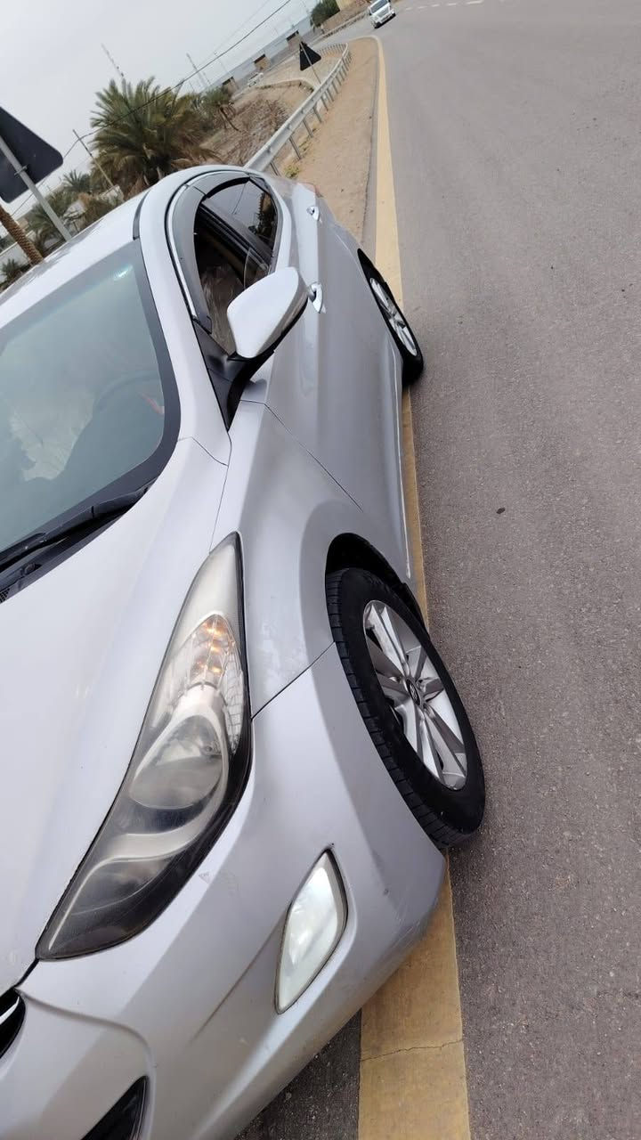 سلام عليكم الانتر موديل 2013 وراد خليجي
حجم لمحرك 1800 محرك كير كفاله سياره نضيفه سياره احله من صور بعد  سونار بصور موجود
سعر 110وبيه مجال قليل لشراي
*********** تفاصيل أكثر انتصل
