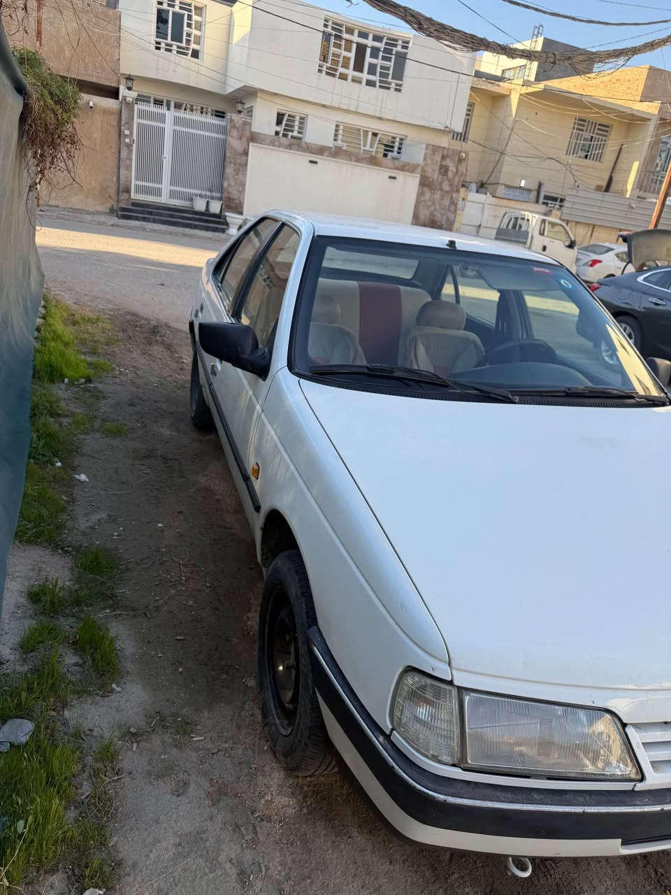 السلام عليكم 
بيجو 2009 
تبريد شغال ،كهربائيات كلها شغالة مابيها أي نقص كشنات مغلفة 
تايرات كلها جديدة نظافتهن 80 بل مئة 
ماشية 214 الف 
شاشة داخلية دواخل نضيفة ما مكسره مثل البقية السيارة تعمير جديد ما عايزة اي شي فقط اشياء بسيطة لما نتواصل اكلك بيهن مداور ثاني يوم رقم دولي جديد 
مكانها نجف
سعر 38
للتواصل *********** النجف, العراق
