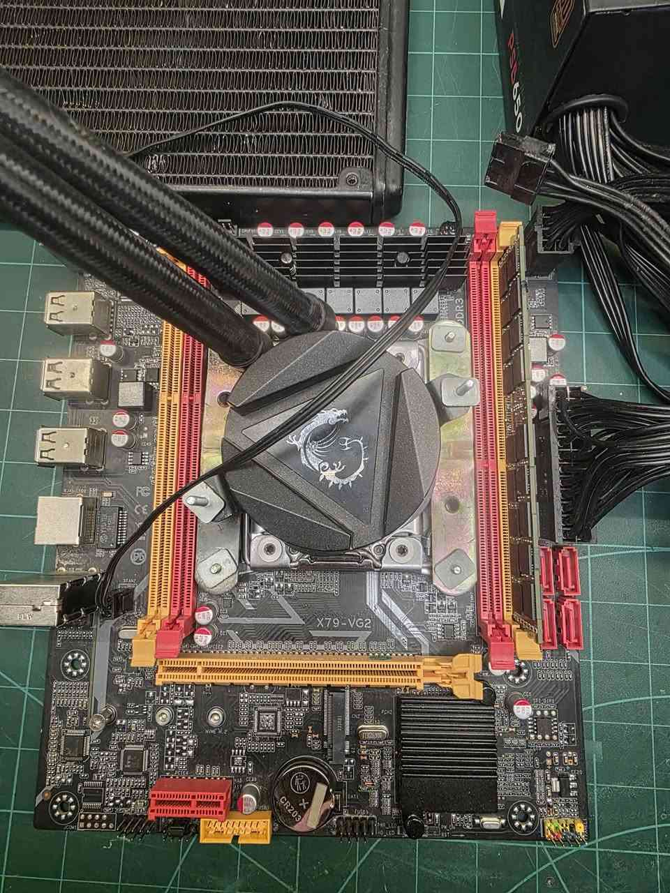 حاسبه للبيع
مذر بورد X79-VG2 
معالج e5 2650 v2 
رامات  DDR3   16G
بور سبلاي 650 واط 
مبرد مائي بدون فانات شغال وقاعده ترهيم 
السعر 80 الف مع التوصيل


**إذا كنت صاحب هذا الإعلان وتريد حذفه لأي سبب، رجاءا أرسل رسالة إلى الدعم الفني**