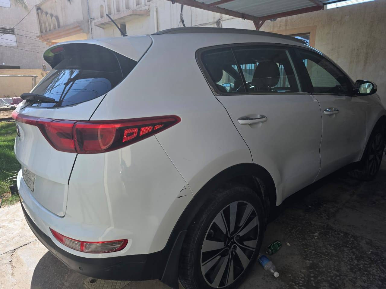 سبورتج ١٧ خليجي بيها صبغ اربع قطع جاملغات وبنيدوباب ربع صبغ رقم بابل سنويه باسمي مكينتها بيها صوت رواجز بساتم ماعرف  ابيع هل موجود سعرها ١٤٣ مكانها بابل القاسم ***********
