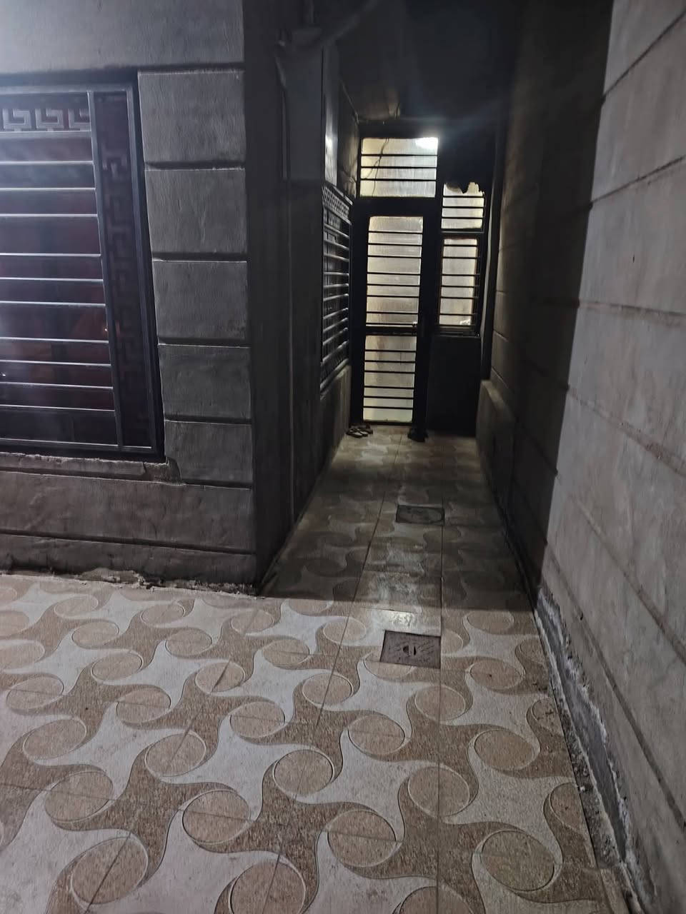 دار الإيجار طابقين موقع بستان حلو خلف المنزل مساحه 150 متر طابق الارضي غرف نوم وهول استقبال ومطبخ وصحيات وكراج وصحيات خارجيه
طابق ثاني غرف نوم
مبلغ الإيجار 600 مع مقدمه
مراجعه مكتب الأهرام لعقار والمقالات شارع 60قرب مجمع الضامن الطبي *********** بيه واتساب ***********
