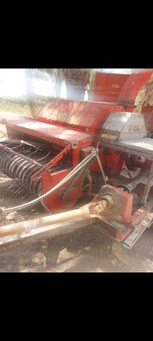 السلام عليكم تبانه للبيع نوع تركي حجم٩ مكفوله جاهزه للعمل مع عربانه شرط النظافه فول للاتصال *********** 
السعر ٦٠ورقه
