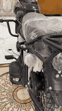 سلام عليكم 
دراجه N-MAx  غنيه عن التعريف فول موصفات 
١-موديل 2026 
٢-حجم محرك ٢٠٠ Cc
٣-نظام EDF يمنع اهتزاز المحرك ويعطي راحه في القياده 
٤-تشغيل عن بعد 
٥-نظام السرقه 
٦-نظام إطفاء العقل 
٧- شاشه الاكتونيه دجيتل 
٨-تحتوي على درع 
٩- سويجً عدد ٢ بصمه عدد ٢ ريمنت mp3 ريمونت نظام السرقه  
ملاحظه درجه ماشيه ٥ كيلو فقط  مكاني بابل *********** 
سعر اتصل عليه دلل
