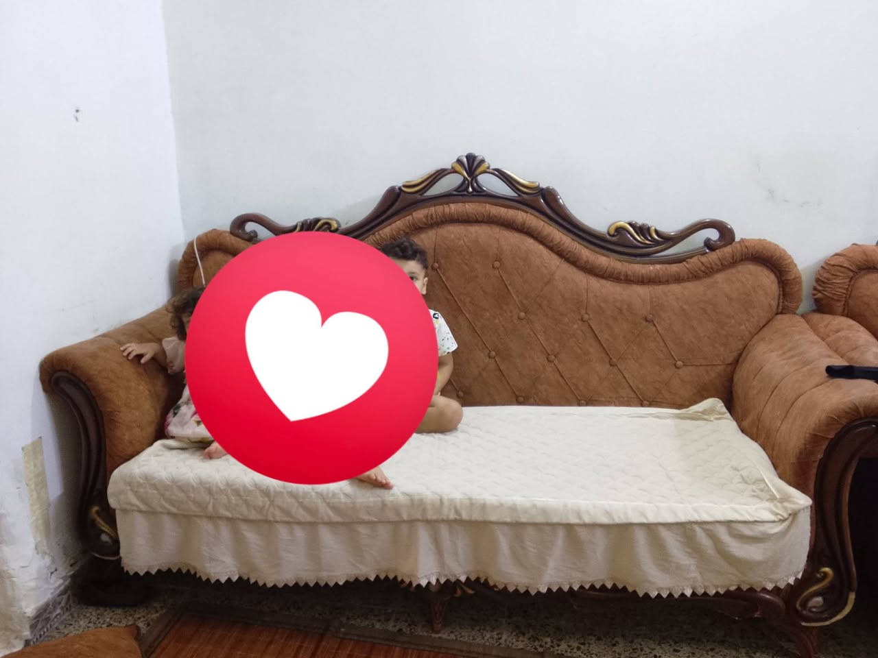 تخم 8 مقعد بس قنفات وحده ام 2ويقيه ام 3 
وحده منهن مكسوره رجل رجل مالتها تنباع3 تالاف 
سعر 125 قفله مكاني لغزاليه


**إذا كنت صاحب هذا الإعلان وتريد حذفه لأي سبب، رجاءا أرسل رسالة إلى الدعم الفني**