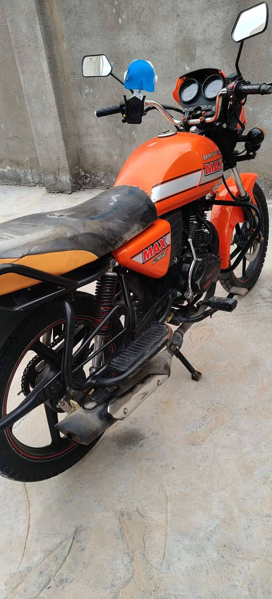 السلام عليكم ورحمة الله وبركاته
دايوان البيع موديل 22 مكينتهه 175 كتابه حمره
اوراق اصوليه كفاله عامه شرط 
***********
السعر1.650 مليون وستميه  وخمسين وبيهه مجال
كوت الحكيم 2
