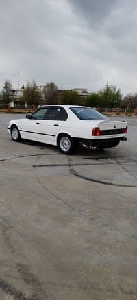 بي إم دبليو 544i • ڤي8 • ١٩٩٤