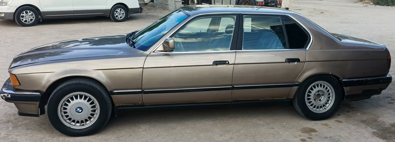 السلام عليكم سياره بي ام 735 رقم بغداد سياره جهزه مكينه كير تبريد حداده تخم تاير شرط تحويل مكان البصره السعر 45وبيه مجال رقم الهاتف ***********::! ***********
