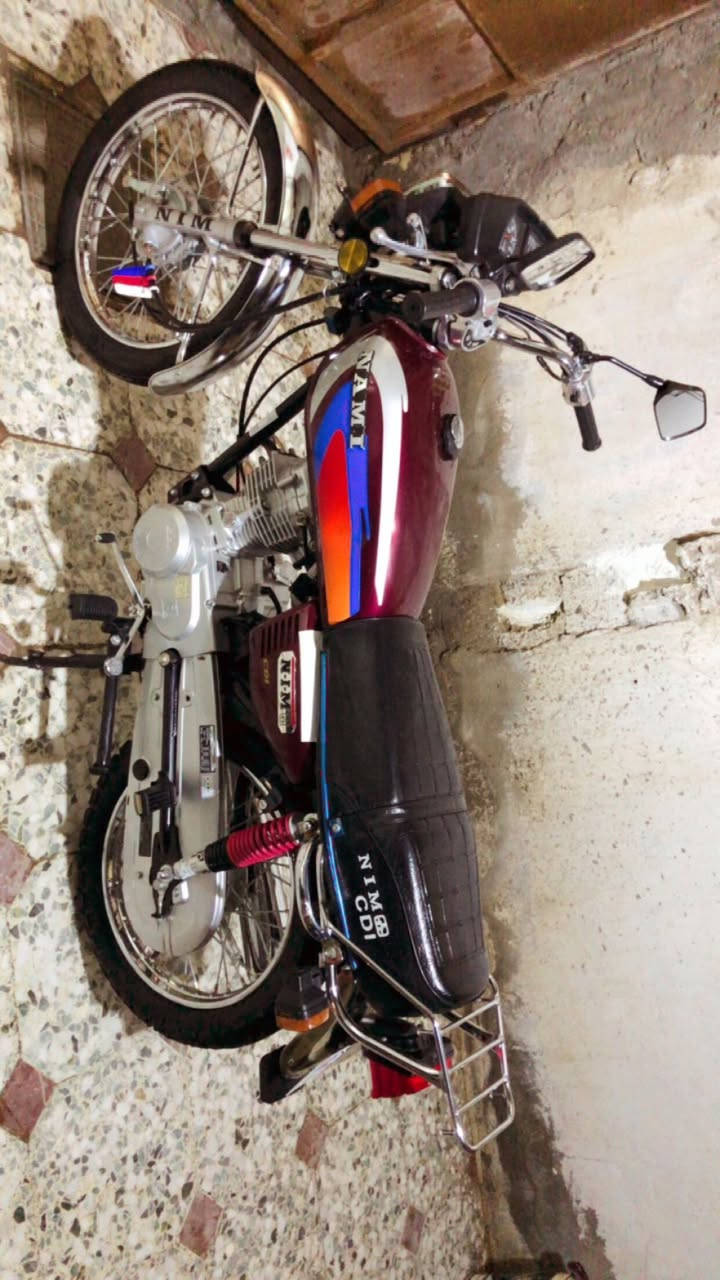 سلام عليكم هاي دراجه ايراني نامه للبيع السعر ب٦٥٠ وبيهه مجال العنوان بغداد البلديات الشراي يتصل وبخدمته ***********
